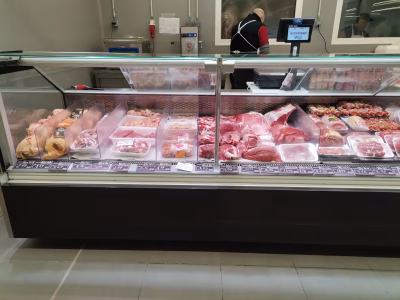 A equipa do talho da Socremer sempre pronta para o servir melhor